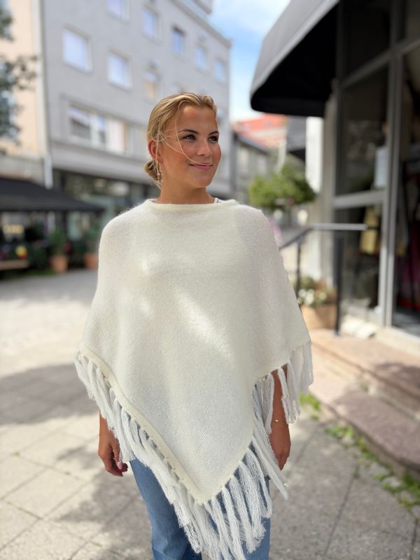 Caroline Poncho Offwhite