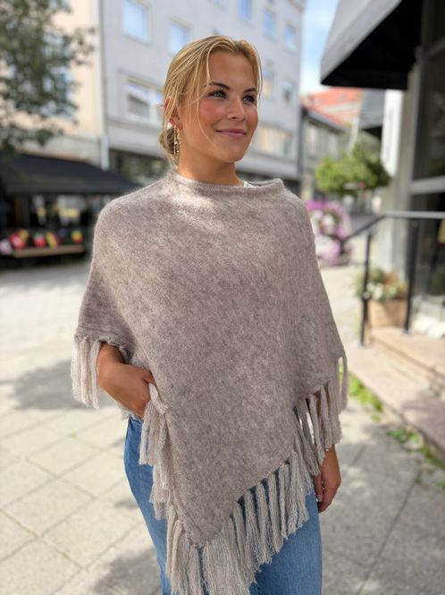 Hovedbilde Caroline Poncho Sand