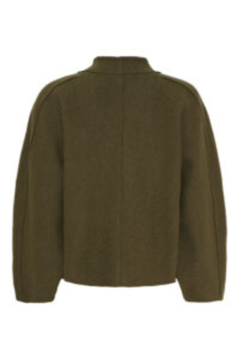 Ea Raglan Short Cardigan